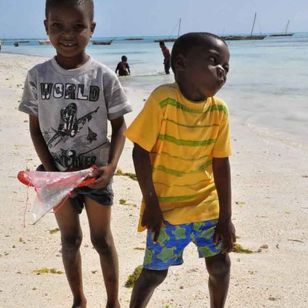 Beach_Move2C_Zanzibar_28848110612529-7